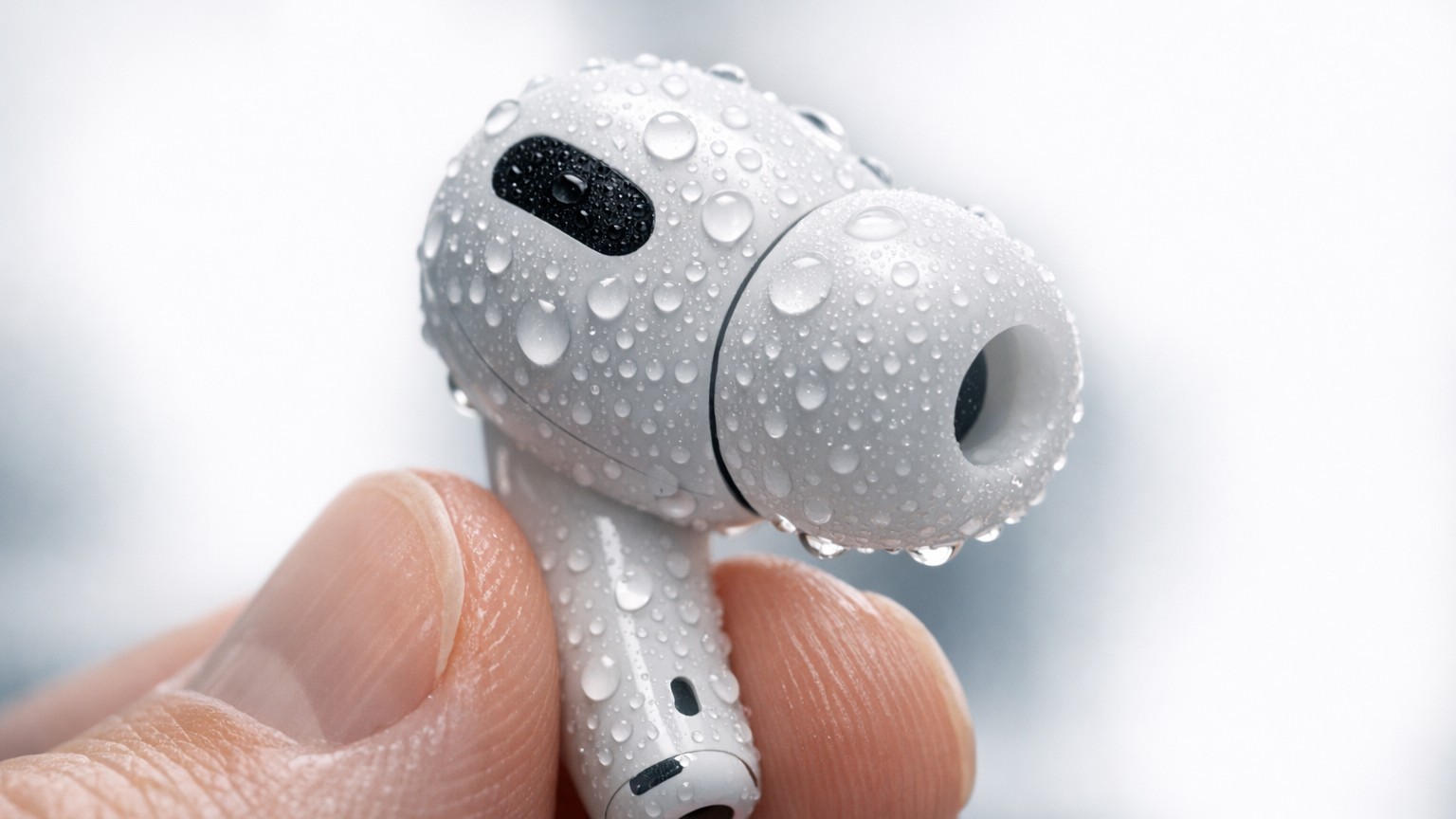 I Wore Earbuds 6 Hours Daily Until My Doctor Found What Was Growing Inside